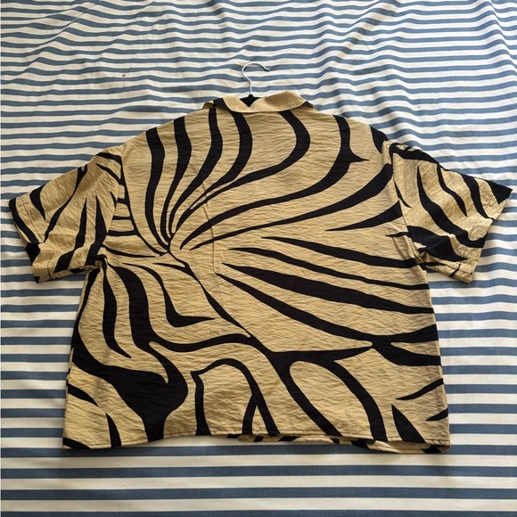 Rachel Zoe Black and Tan Patterned Shirt - Picture 3 of 3